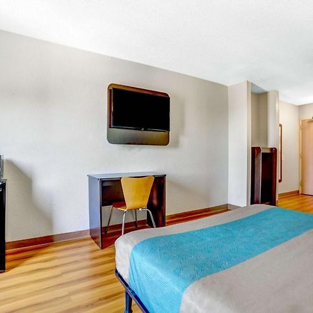 Motel 6-Raleigh, Nc - North Εξωτερικό φωτογραφία