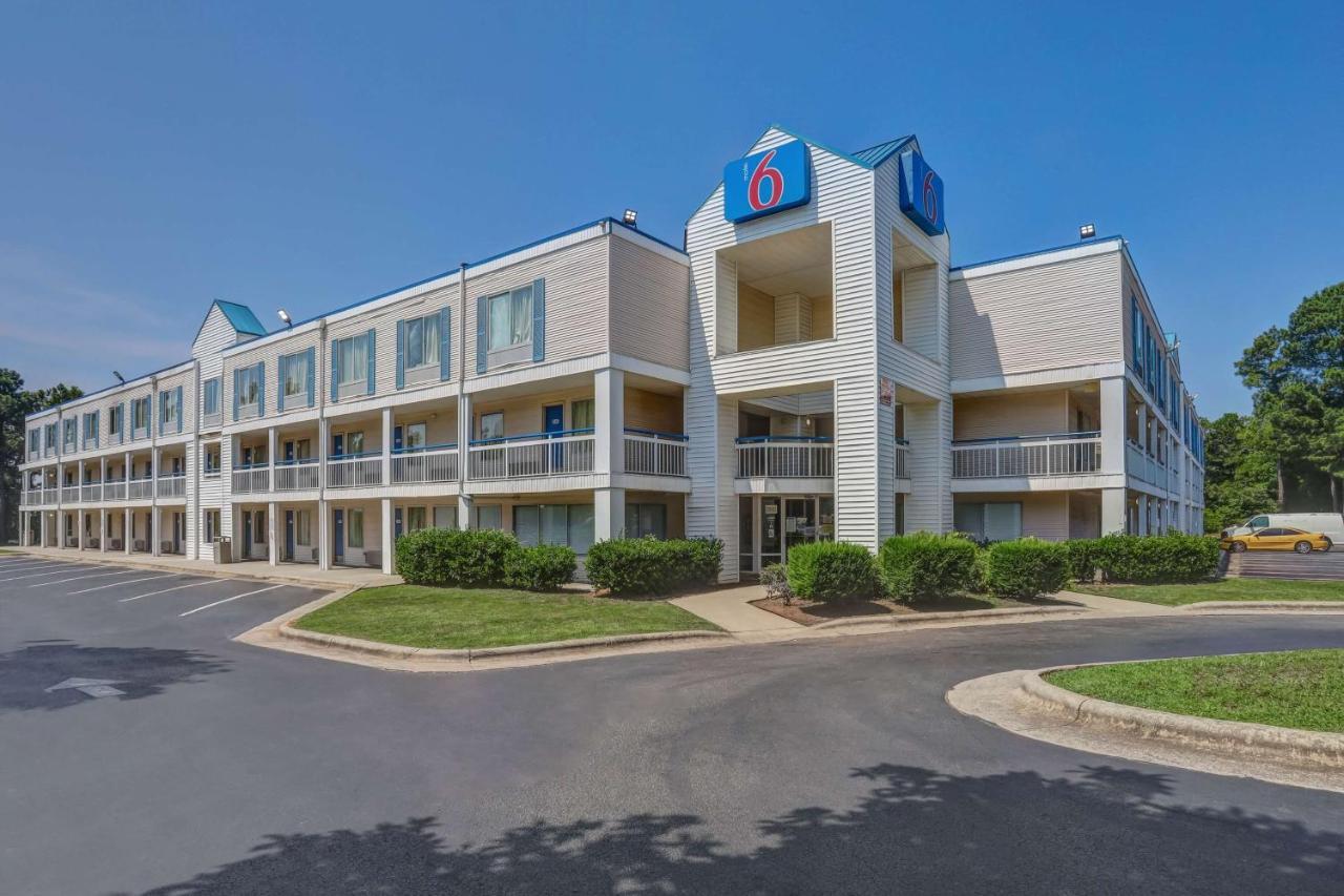 Motel 6-Raleigh, Nc - North Εξωτερικό φωτογραφία