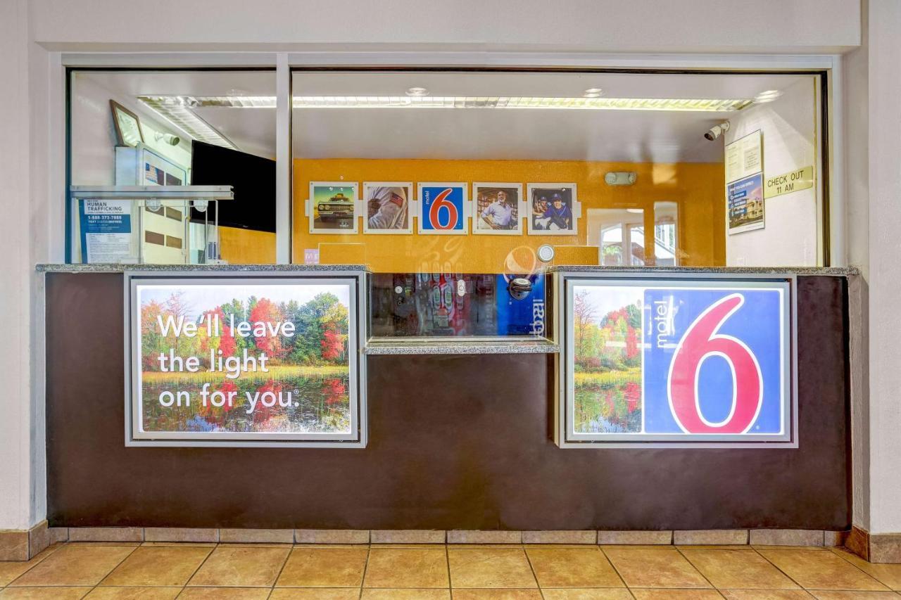 Motel 6-Raleigh, Nc - North Εξωτερικό φωτογραφία