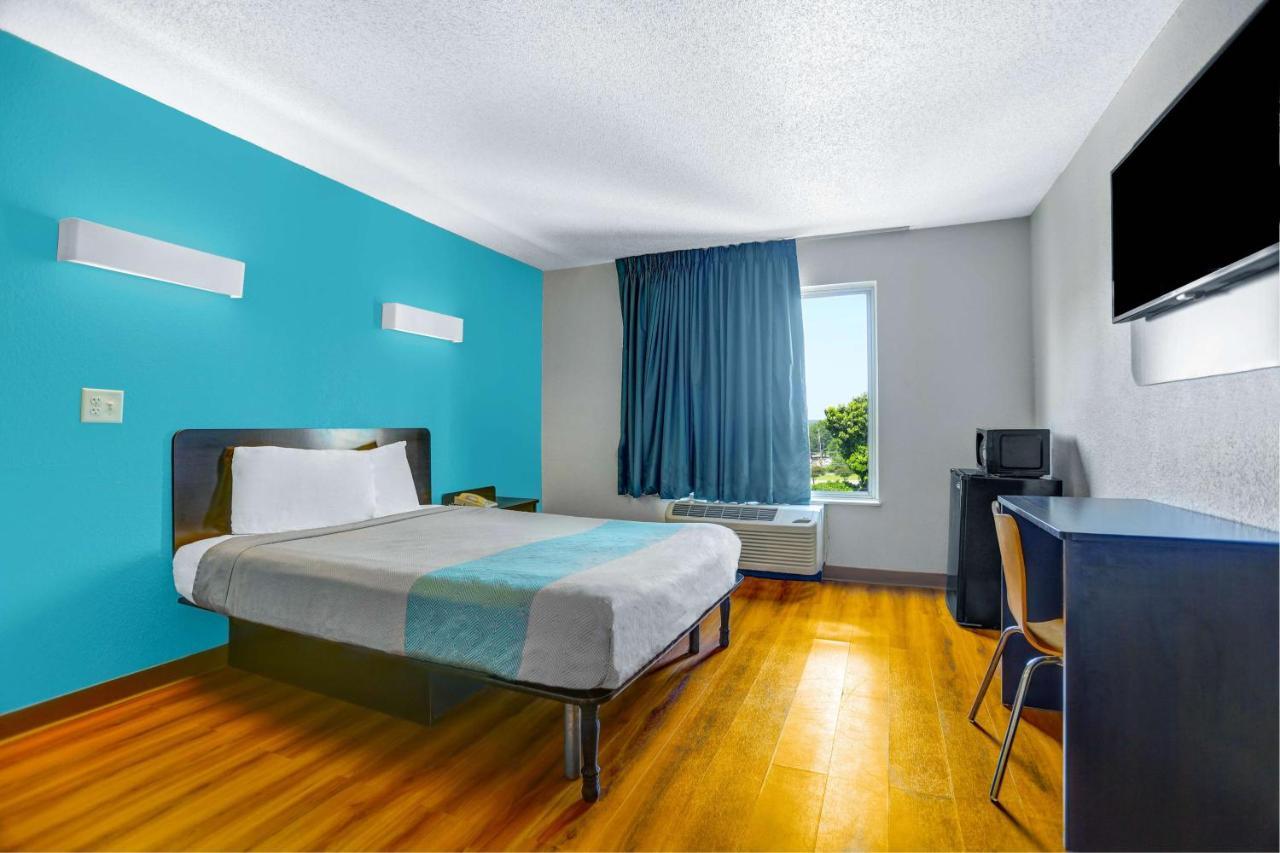Motel 6-Raleigh, Nc - North Εξωτερικό φωτογραφία