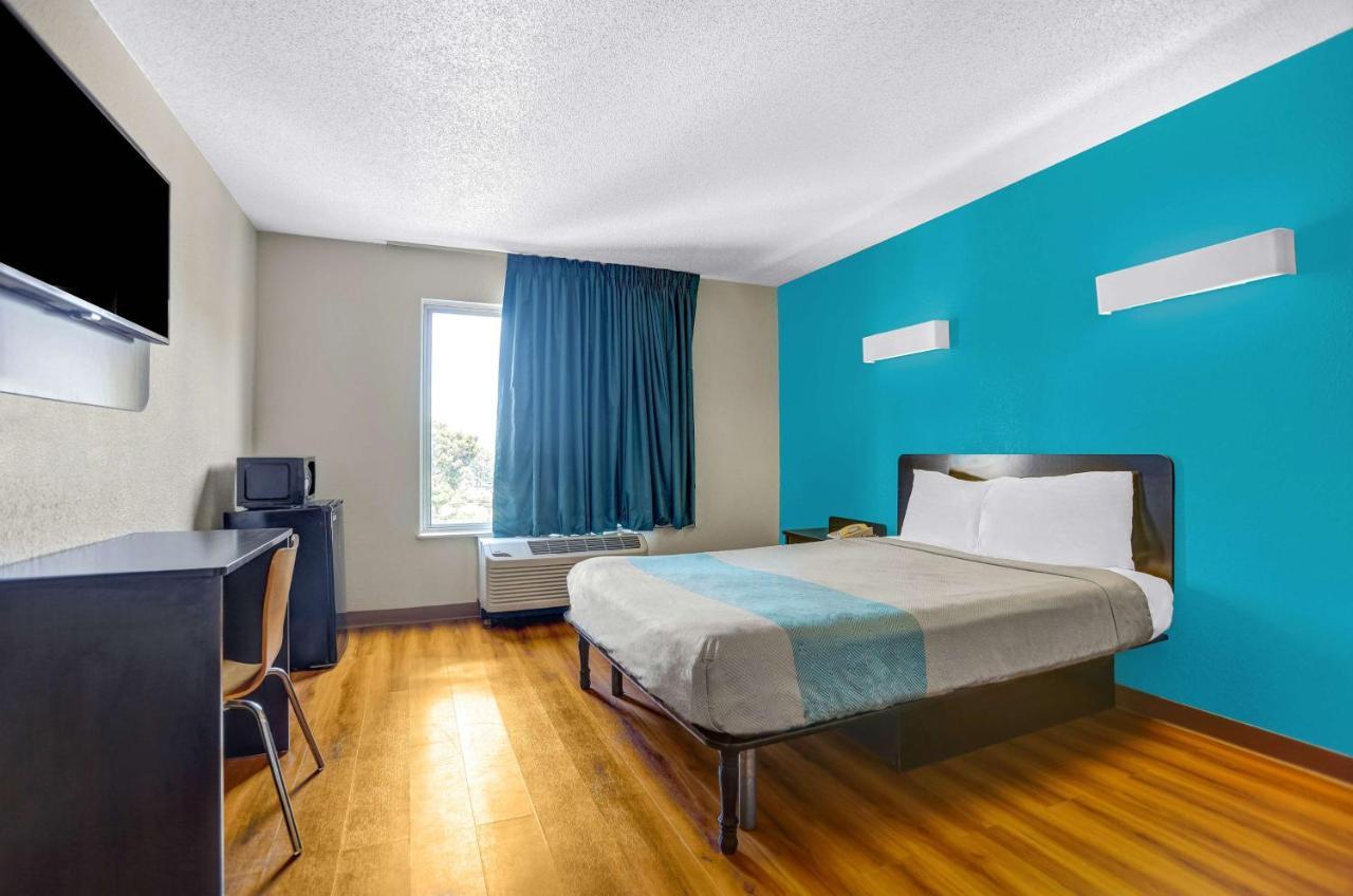 Motel 6-Raleigh, Nc - North Εξωτερικό φωτογραφία